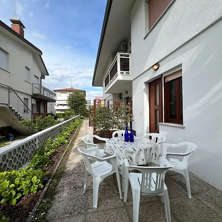 Lignano With Terrace Apartment *