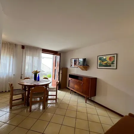 Lignano With Terrace Апартаменты Линьяно-Саббьядоро