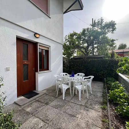 Lignano With Terrace Apartment